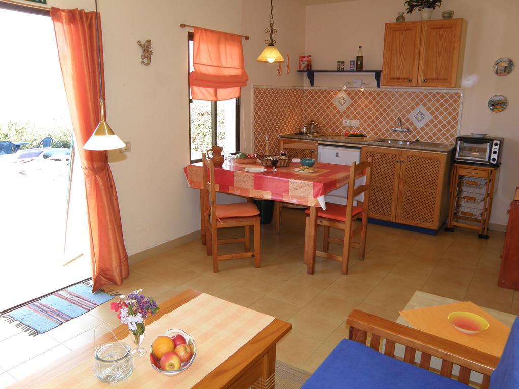 Bungalows El Paradiso Tazacorte Zimmer foto